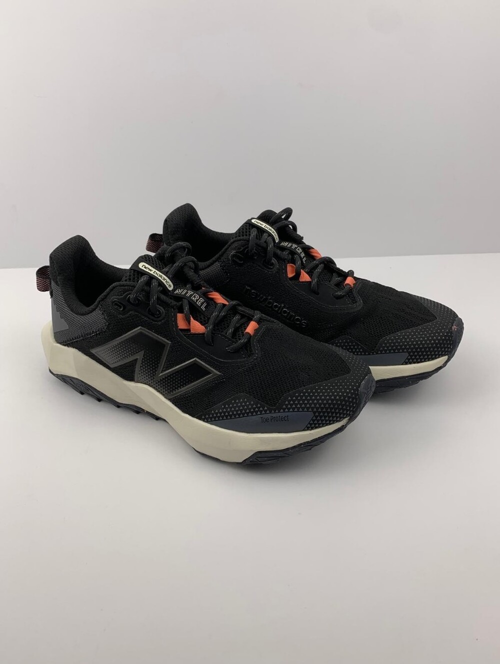 New Balance WTNTRCP6 Trail Running Shoes Women's Size 7.5 Black Gray